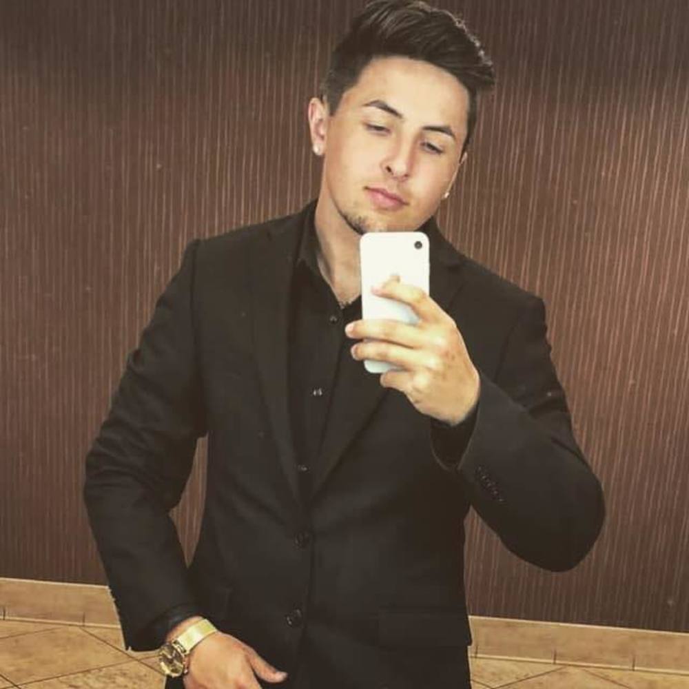 Meet your Posher, Kyle